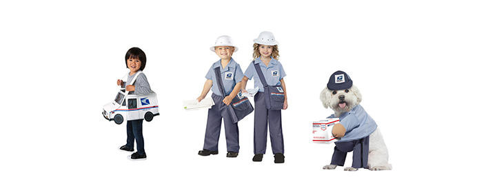 Disfraces para niños y mascotas disponibles en The Postal Store.